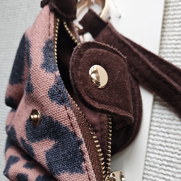 Aerie Leopard Pouchette Bag Charm - Picture 7 of 11